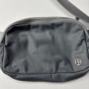 Lululemon Everywhere Belt Bag 1L Grey Sage New